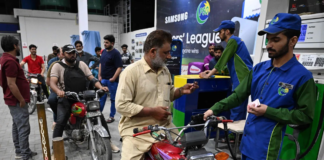Fuel Shortage Looms Large as Pakistan Considers Lockdown Options