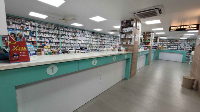 It is reported that the central government is thinking of increasing the prices of 384 essential and life-saving medicines for some time. It is reported that the central government is thinking of increasing the prices of 384 essential and life-saving medicines for some time.