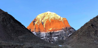 Kailash Manasarovar Yatra 2026 List Released: These Conditions Must Be Met! There is significant and essential news for devotees planning to undertake the Kailash Mansarovar Yatra in 2026.