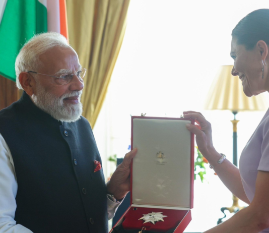 ‘Bengal Maange Narendra Modi’: Diaspora Chants Go Viral During PM Modi’s Netherlands Visit People of Indian origin present at the event raised slogans “Bachche maange maa ki godi, Bengal maange Narendra Modi”, after which this clip became a topic of discussion on the internet.
