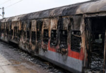 Fire Breaks Out In Empty Coaches Of Jaynagar-Udhna Antyodaya Express at Madhubani Railway Station in Bihar Fire Breaks Out In Empty Coaches Of Jaynagar-Udhna Antyodaya Express at Madhubani Railway Station in Bihar