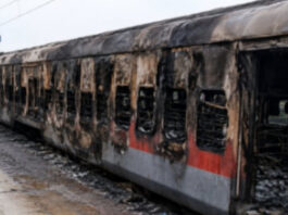 Fire Breaks Out In Empty Coaches Of Jaynagar-Udhna Antyodaya Express at Madhubani Railway Station in Bihar Fire Breaks Out In Empty Coaches Of Jaynagar-Udhna Antyodaya Express at Madhubani Railway Station in Bihar