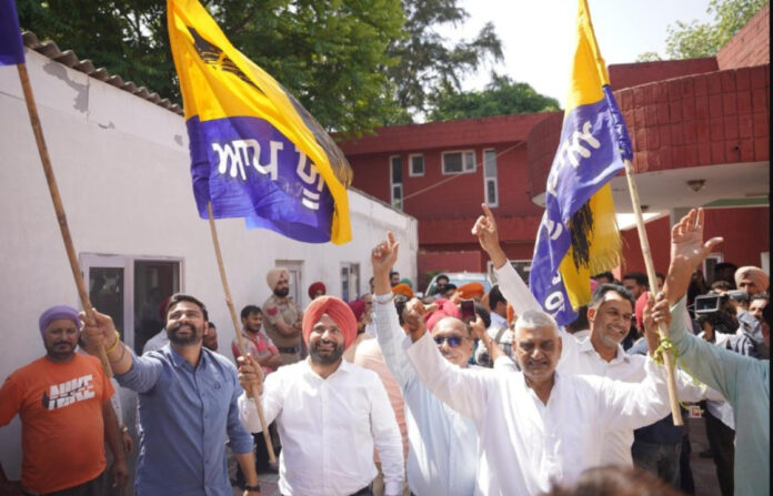 SAAP Sweeps Punjab Civic Polls, Congress, SAD And BJP Suffer Major Setback AAP Sweeps Punjab Civic Polls, Congress, SAD And BJP Suffer Major Setback