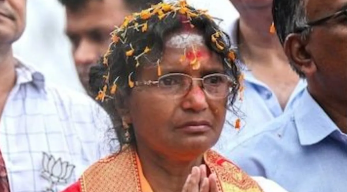 Bengal Rape Victim’s Mother Says She Won’t Comb Her Hair Until Justice Is Served