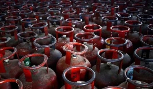 No Price Hike on Petrol, Diesel or LPG: Government Assures Fuel Rates to Stay Put No Price Hike on Petrol, Diesel or LPG: Government Assures Fuel Rates to Stay Put