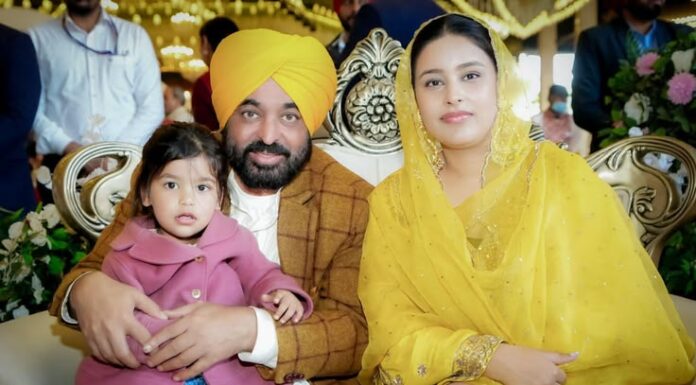 Punjab CM Bhagwant Mann’s Wife Gurpreet Kaur Proves Simplicity Never Goes Out Of Style Punjab CM Bhagwant Mann's Wife Gurpreet Kaur Proves Simplicity Never Goes Out Of Style