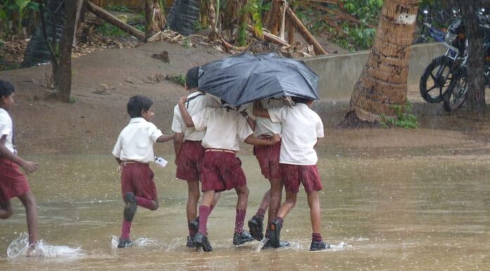 IMD Issues Fresh Monsoon Alert: Delhi-NCR to Receive Rain for Six Days, North India on Heavy Shower Watch IMD Issues Fresh Monsoon Alert: Delhi-NCR to Receive Rain for Six Days, North India on Heavy Shower Watch