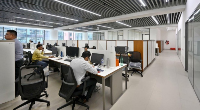 ‘I Was Happier When I Earned 25,000’: Remark Of Corporate Employee Earning 2.5 Lakhs Goes Viral On Social Media Nowadays, most people are caught up in the race to earn more money; but does earning more money necessarily translate to greater happiness?