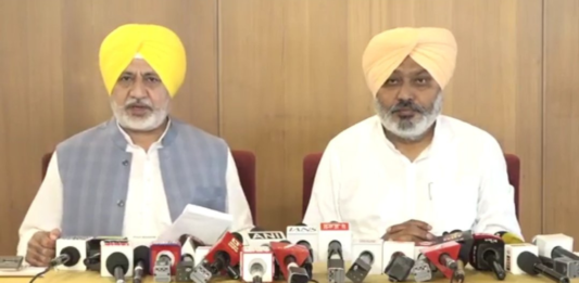 AAP Delegation Meets DGP, Demands Immediate Arrest Of Masterminds Behind Fake Video Conspiracy Targeting Punjab CM An Aam Aadmi Party (AAP) Punjab delegation met Punjab Director General of Police (DGP) Gaurav Yadav regarding the fake video.