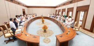 PM Modi Felicitated by Union Cabinet for Longest Consecutive Tenure as Elected PM PM Modi Felicitated by Union Cabinet for Longest Consecutive Tenure as Elected PM