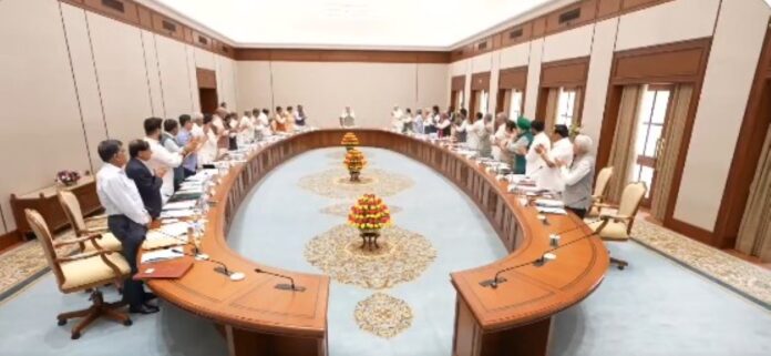 PM Modi Felicitated by Union Cabinet for Longest Consecutive Tenure as Elected PM PM Modi Felicitated by Union Cabinet for Longest Consecutive Tenure as Elected PM