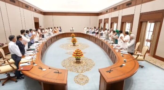 PM Modi Felicitated by Union Cabinet for Longest Consecutive Tenure as Elected PM PM Modi Felicitated by Union Cabinet for Longest Consecutive Tenure as Elected PM