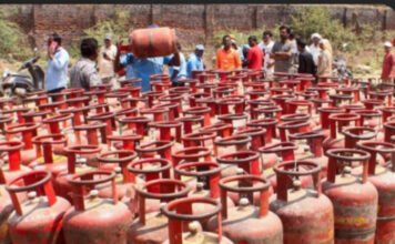 June 1 fuel update: Commercial LPG Hiked, But Domestic Kitchen Budget Breathe Easy June 1 fuel update: Commercial LPG Hiked, But Domestic Kitchen Budget Breathe Easy
