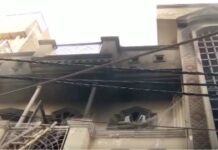 Fire Erupts in Shahdara’s Bihari Colony, Six Fire Tenders Rushed to Spot Fire Erupts in Shahdara’s Bihari Colony, Six Fire Tenders Rushed to Spot
