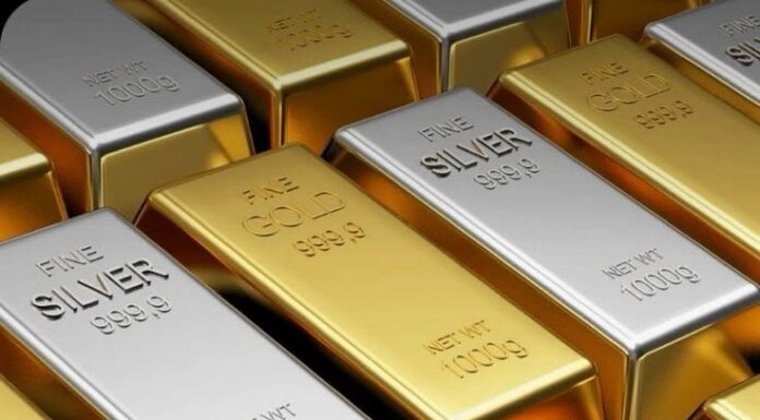 Gold And Silver Prices Fall Sharply Amid Global Uncertainty; Check Latest Rates Gold And Silver Prices Fall Sharply Amid Global Uncertainty; Check Latest Rates