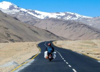 Think Before You Drive: These 5 Indian Road Trips Demand Skill, Nerves And Experience Think Before You Drive: These 5 Indian Road Trips Demand Skill, Nerves And Experience
