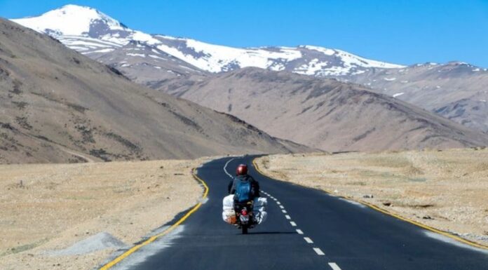 Think Before You Drive: These 5 Indian Road Trips Demand Skill, Nerves And Experience Think Before You Drive: These 5 Indian Road Trips Demand Skill, Nerves And Experience