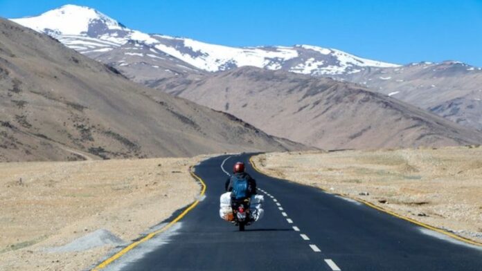 Think Before You Drive: These 5 Indian Road Trips Demand Skill, Nerves And Experience Think Before You Drive: These 5 Indian Road Trips Demand Skill, Nerves And Experience