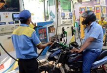 Fuel Rates Today: Petrol Holds at Rs 102, Diesel at Rs 95; City-Wise List Here Fuel Rates Today: Petrol Holds at Rs 102, Diesel at Rs 95; City-Wise List Here