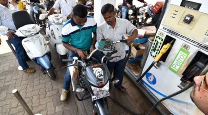 Fuel Prices Hold Firm Despite Crude Oil Dip After Hormuz Reopens Fuel Prices Hold Firm Despite Crude Oil Dip After Hormuz Reopens