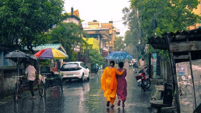 Delhi-NCR to Get Relief: Rain, Strong Winds Forecast for Today Delhi-NCR to Get Relief: Rain, Strong Winds Forecast for Today