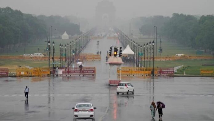 Delhi-NCR Sees Sudden Weather Shift After Heavy Rain, IMD Issues New Advisory Delhi-NCR Sees Sudden Weather Shift After Heavy Rain, IMD Issues New Advisory