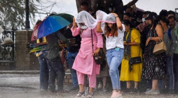 Delhi-NCR Braces For More Rain, Storms As IMD Issues Orange Alert For Next 48 Hours Delhi-NCR Braces For More Rain, Storms As IMD Issues Orange Alert For Next 48 Hours