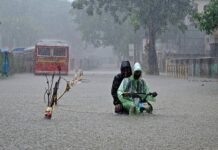 Red Alert In Mumbai: Torrential Rain And High Tide Alerts Issued By IMD Spark Fresh Fears Red Alert In Mumbai: Torrential Rain And High Tide Alerts Issued By IMD Spark Fresh Fears
