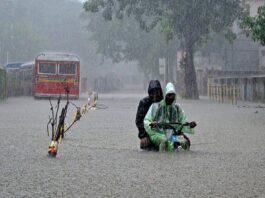Red Alert In Mumbai: Torrential Rain And High Tide Alerts Issued By IMD Spark Fresh Fears Red Alert In Mumbai: Torrential Rain And High Tide Alerts Issued By IMD Spark Fresh Fears