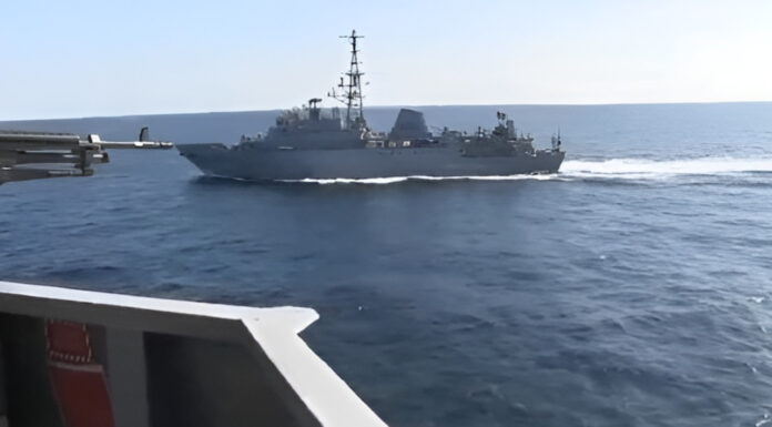 Three Rescued, MH-60S Sea Hawk Makes Emergency Landing In Arabian Sea, Crew Members Gone Missing Three Rescued, MH-60S Sea Hawk Makes Emergency Landing In Arabian Sea, Crew Members Gone Missing