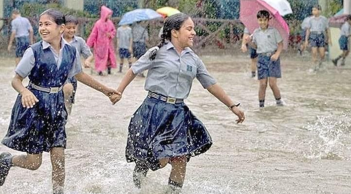 Schools shut down due to heavy rain in Delhi, Noida, Ghaziabad, Mumbai, and Kerala Schools shut down due to heavy rain in Delhi, Noida, Ghaziabad, Mumbai, and Kerala