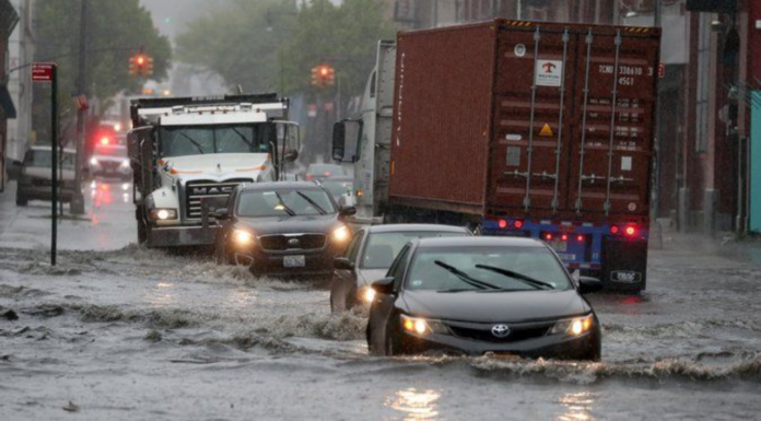 Traffic Alert: NH-24 Waterlogged Near Ghazipur, Traffic Police Issues Advisory For Ghaziabad Commuters Traffic Alert: NH-24 Waterlogged Near Ghazipur, Traffic Police Issues Advisory For Ghaziabad Commuters