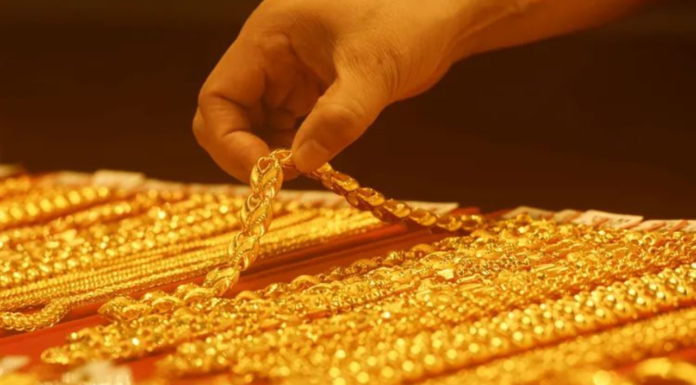Gold-Silver Price On July 10: Yellow, White Metal Rates Climb; Check Today’s Prices Gold-Silver Price On July 10: Yellow, White Metal Rates Climb; Check Today's Prices