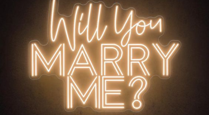 21-Year-Old Says ‘I’d Give My Life for This Smile’ After Seeing Prospective Bride’s Photo 21-Year-Old Says 'I'd Give My Life for This Smile' After Seeing Prospective Bride's Photo