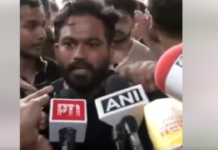 ‘Police Beat Me, Took Me Into Custody’: Abhijeet Dipke Alleges Assault During Jantar Mantar Protest 'Police Beat Me, Took Me Into Custody': Abhijeet Dipke Alleges Assault During Jantar Mantar Protest