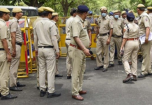 Delhi Police Invoke Multiple Charges, File Four FIRs Over CJP Protest Violence Delhi Police Invoke Multiple Charges, File Four FIRs Over CJP Protest Violence