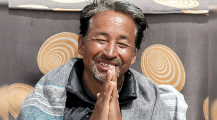 Sonam Wangchuk Continues Hunger Strike; Doctors Report Stable Vitals, Low Blood Sugar Sonam Wangchuk Continues Hunger Strike; Doctors Report Stable Vitals, Low Blood Sugar