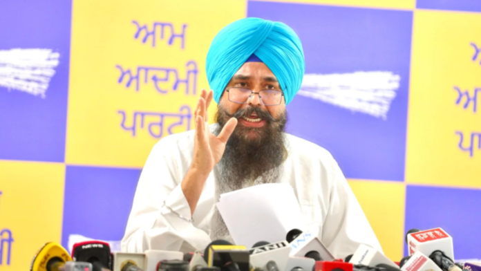 Untitled design - 2026-07-31T104231.265 Punjab Government Announces Amendment To Include 'Bir' (ਬੀੜ) For Sri Guru Granth Sahib Ji In The Act