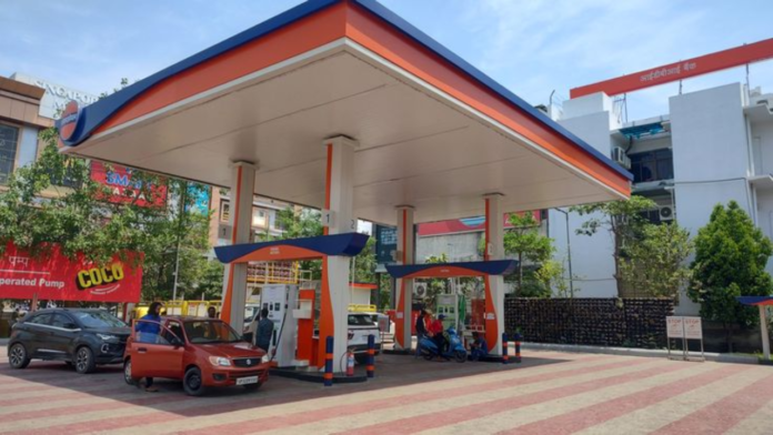 Untitled design (30) Fuel Rates Stable On July 11: Check Latest Petrol And Diesel Prices Across Major Cities