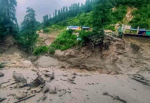 Kashmir Hit By Two Cloudbursts In An Hour, Pahalgam Faces Severe Flooding Kashmir Hit By Two Cloudbursts In An Hour, Pahalgam Faces Severe Flooding