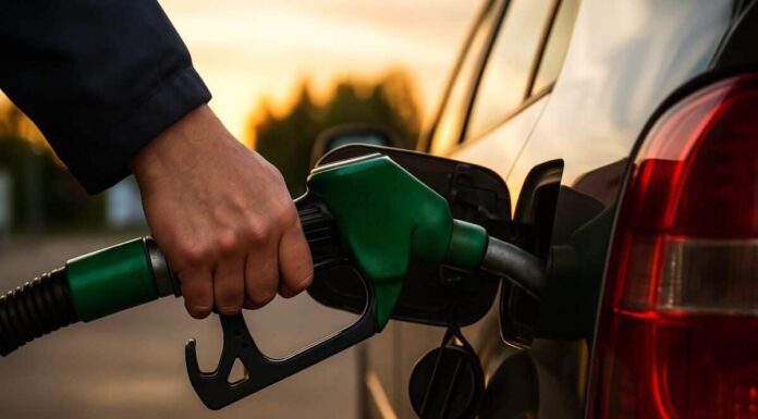 Fuel Prices Hold Steady Despite Sharp Decline In Crude Oil Rates Fuel Prices Hold Steady Despite Sharp Decline In Crude Oil Rates