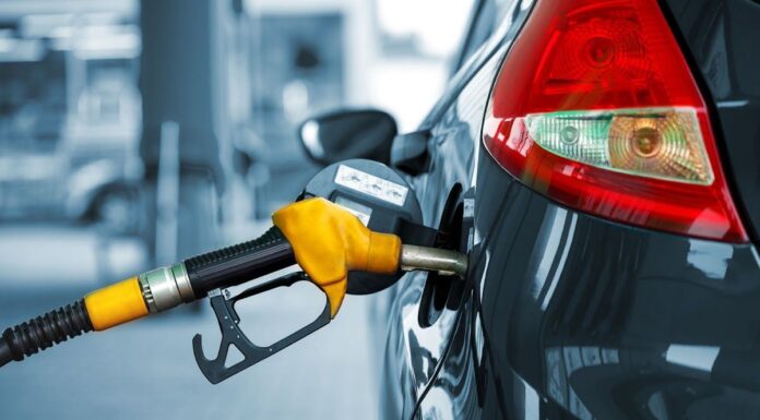 Petrol and Diesel Price Cut By Rs 5 And Rs 3, Know Who Reduced The Rates Petrol and Diesel Price Cut By Rs 5 And Rs 3, Know Who Reduced The Rates