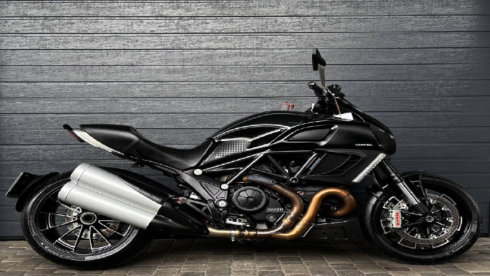 dj Ducati Launches Diavel V4 Black Roadster In India At Rs 29.99 Lakh; Check Features And Specs