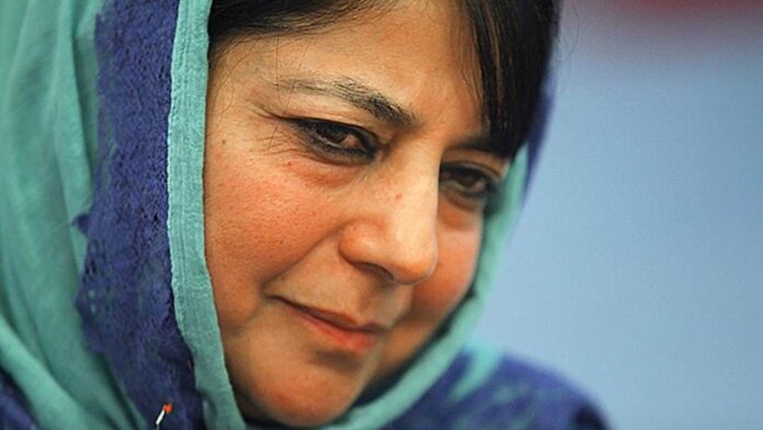 Martyrs' Day Row: Iltija Mufti Claims Mehbooba Mufti Is Under House Arrest Martyrs' Day Row: Iltija Mufti Claims Mehbooba Mufti Is Under House Arrest