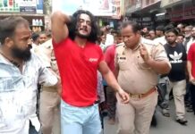 Mob Attack In Muzaffarnagar: Muslim Man Allegedly Beaten After Being Seen With Hindu Woman Mob Attack In Muzaffarnagar: Muslim Man Allegedly Beaten After Being Seen With Hindu Woman