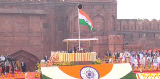 PM Modi Hoists Tricolour At Red Fort, ‘Vande Mataram’ Echoes At National Ceremony For First Time PM Modi Hoists Tricolour At Red Fort, 'Vande Mataram' Echoes At National Ceremony For First Time