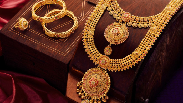 Untitled design - 2026-08-04T104754.182 Gold And Silver Rates On August 4: Latest Prices In Delhi, Mumbai, Kolkata