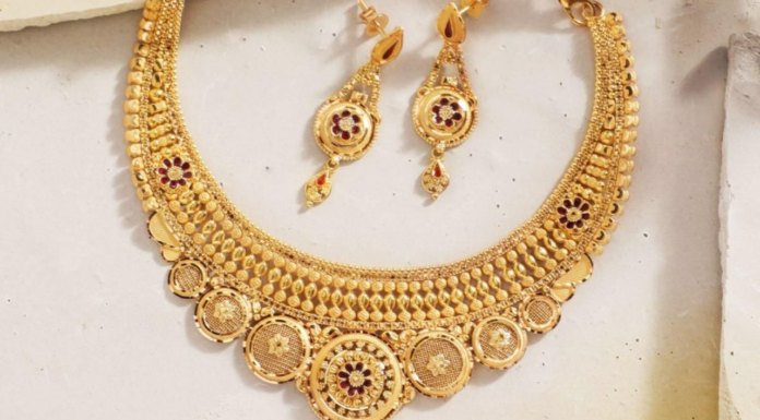 Gold And Silver Prices On August 6: Check Today’s Rates In Delhi, Mumbai, Kolkata Gold And Silver Prices On August 6: Check Today's Rates In Delhi, Mumbai, Kolkata