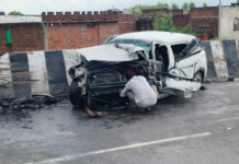 After Deadly SUV Crash, Police Recover Gutkha, Tehran Novel And Phones From Abaan’s Car After Deadly SUV Crash, Police Recover Gutkha, Tehran Novel And Phones From Abaan's Car