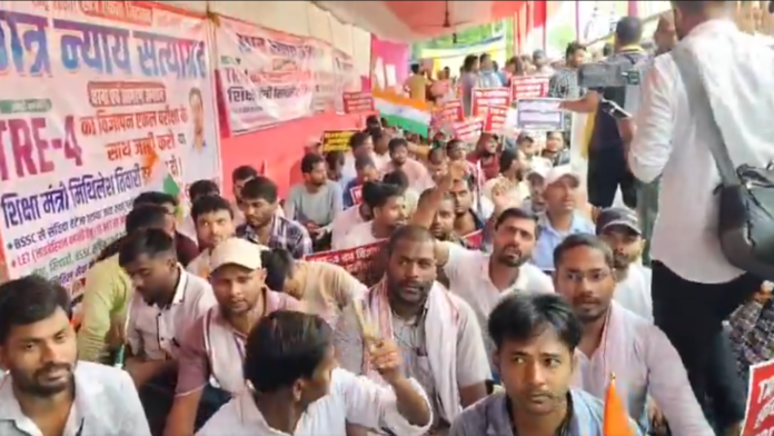 Government Admits the use of AK-47 in Bihar Student protest Government Admits the use of AK-47 in Bihar Student protest